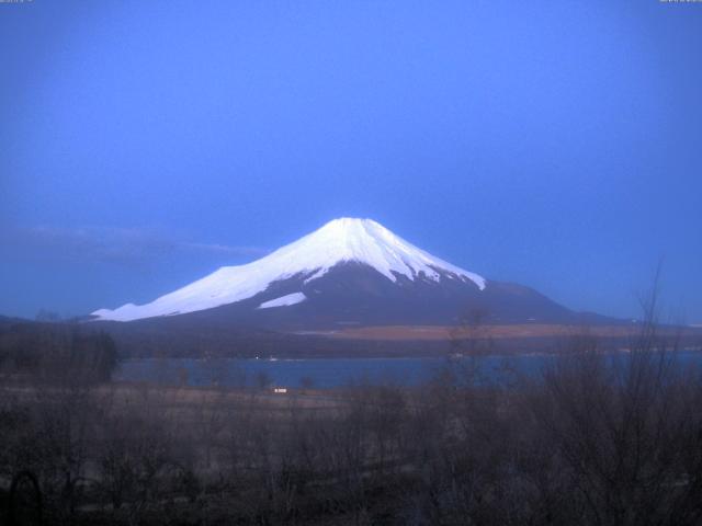 山中湖からの富士山