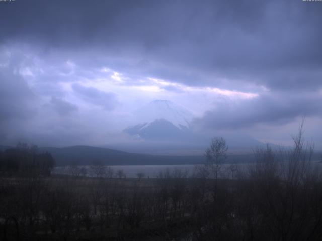 山中湖からの富士山