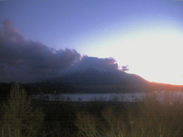 山中湖からの富士山