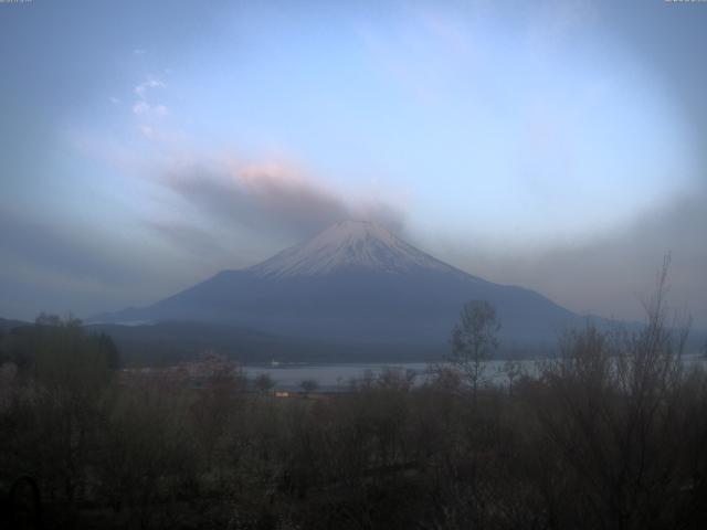 山中湖からの富士山