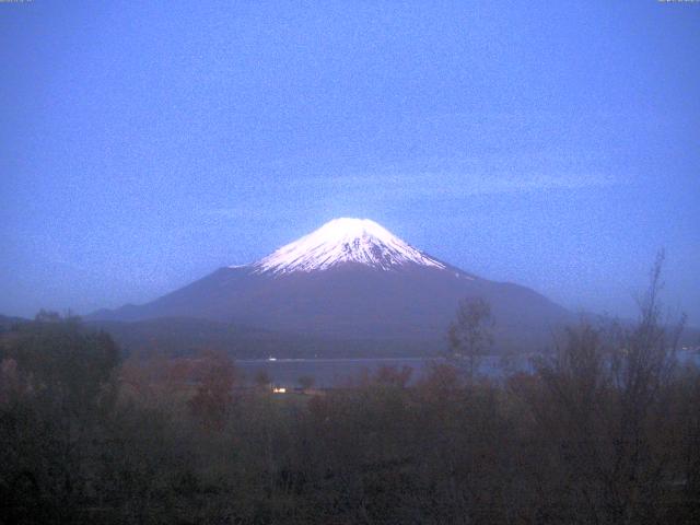 山中湖からの富士山