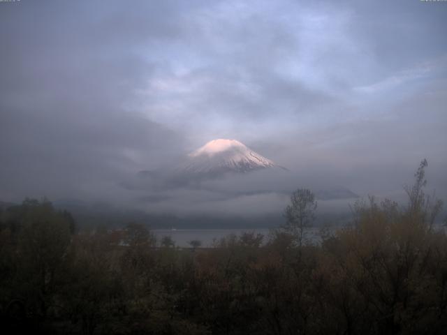山中湖からの富士山