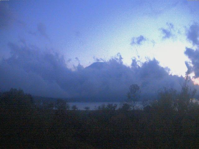 山中湖からの富士山