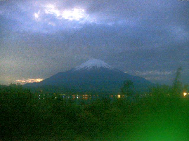 山中湖からの富士山