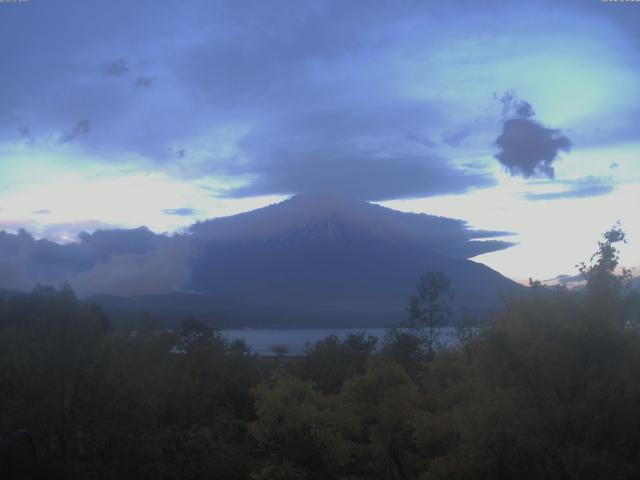 山中湖からの富士山