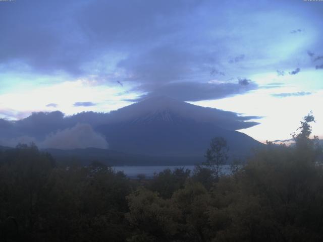 山中湖からの富士山