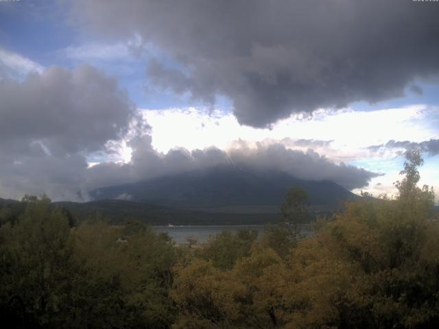 山中湖からの富士山