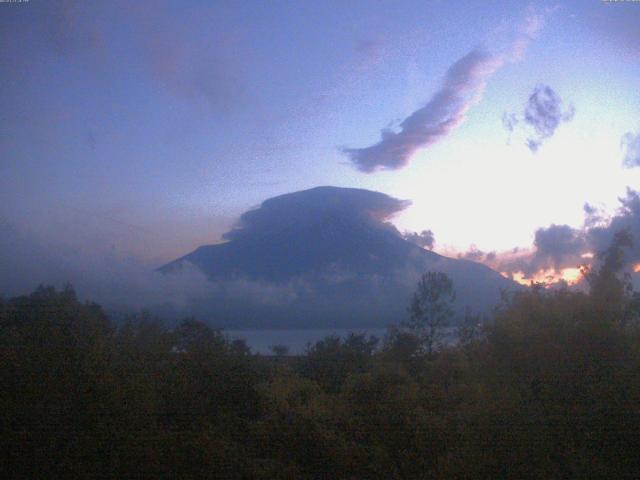 山中湖からの富士山