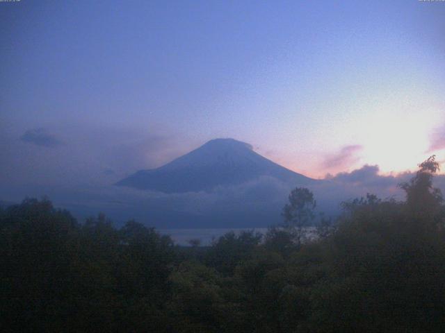 山中湖からの富士山