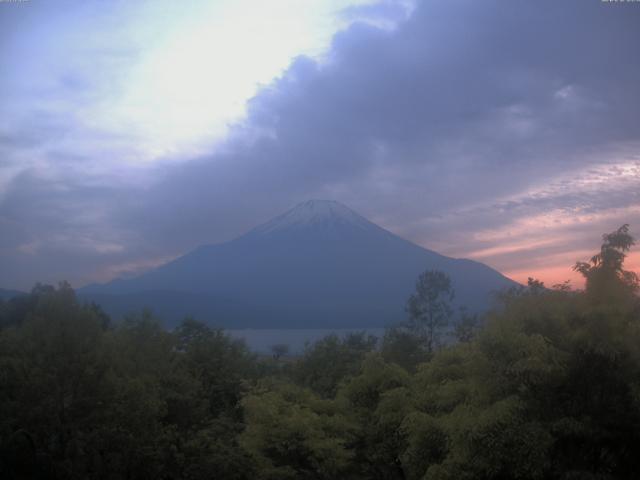 山中湖からの富士山