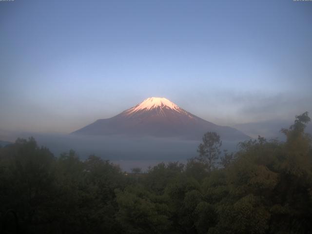 山中湖からの富士山