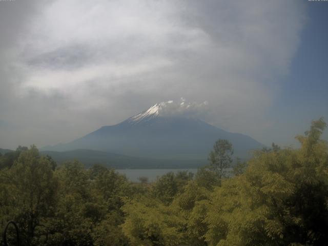 山中湖からの富士山