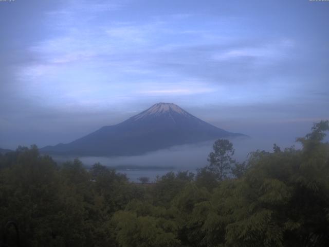 山中湖からの富士山