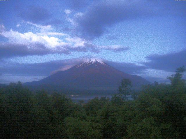 山中湖からの富士山