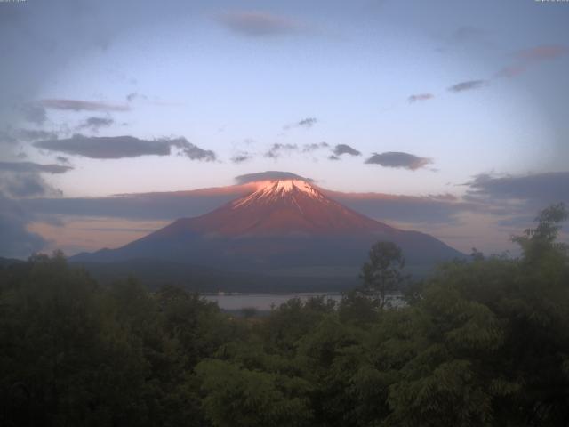山中湖からの富士山