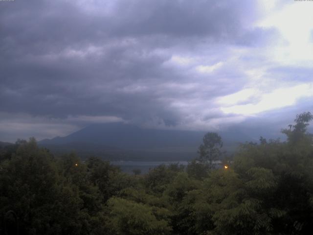 山中湖からの富士山
