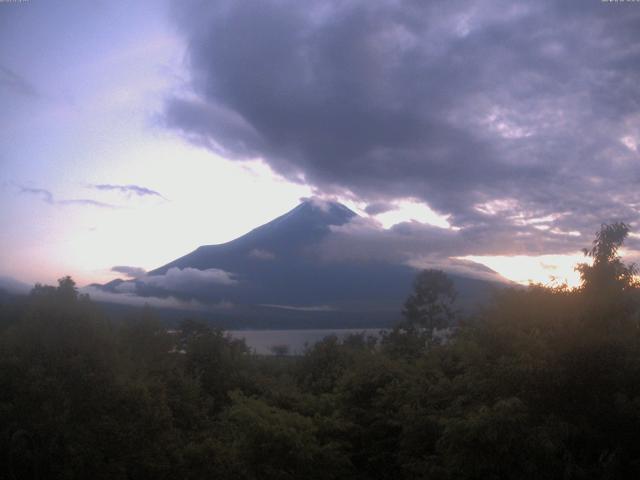 山中湖からの富士山