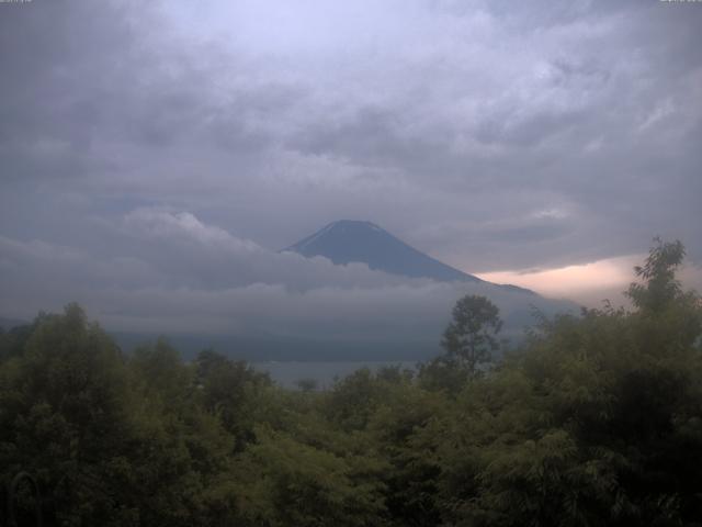 山中湖からの富士山