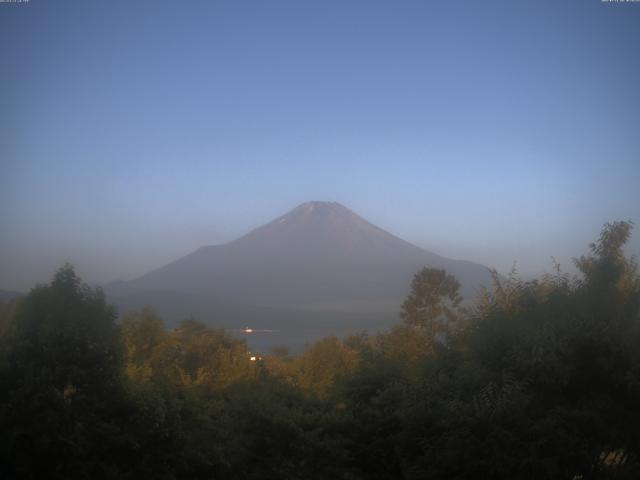 山中湖からの富士山