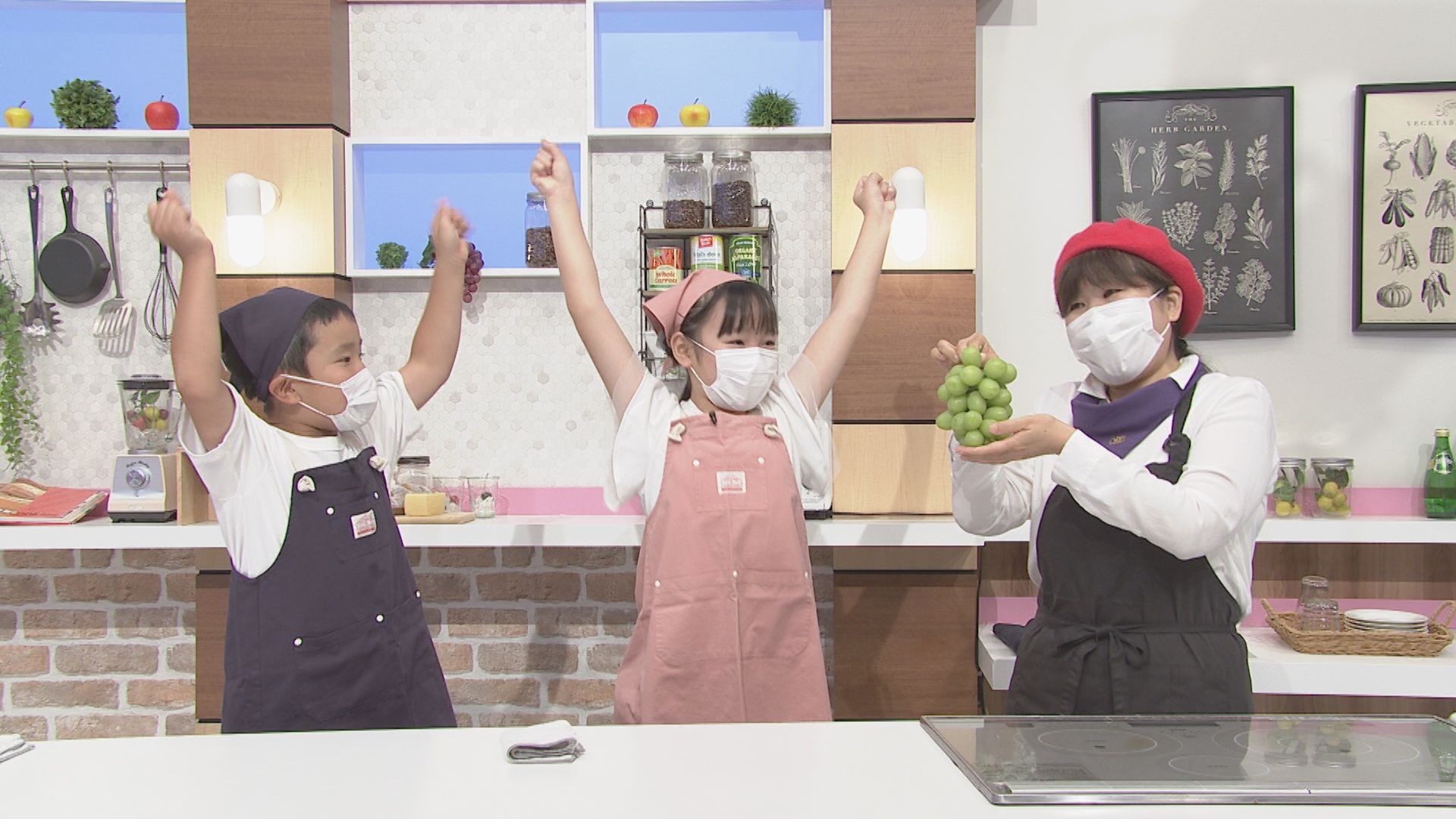 ごちキッズ シャインマスカットのフルーツサンド＆マヨチーラスク