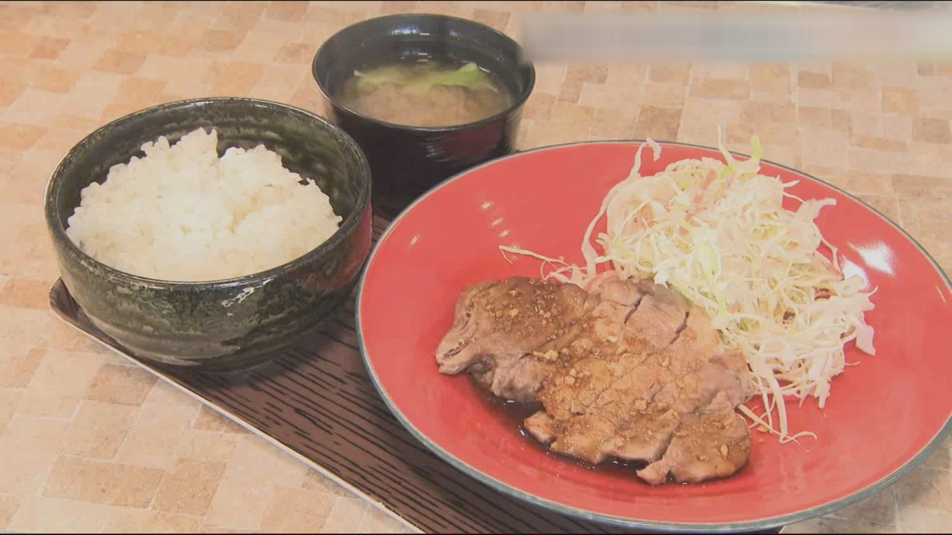 厚切り 豚肉食堂 ゴットン