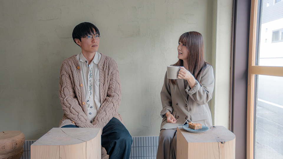 コーヒー、焼き菓子