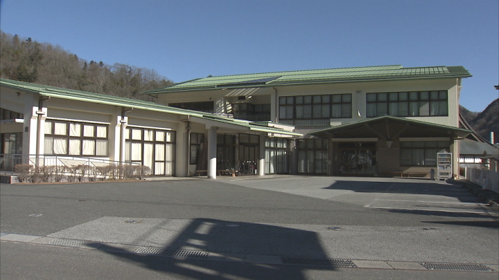 山梨県身延町の男性職員が盗撮疑い 町が謝罪 ｕｔｙテレビ山梨